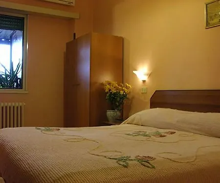 ドムス メア ホテル 3*