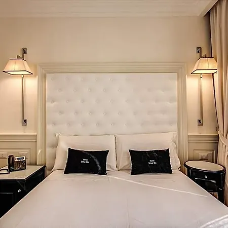 Hotel Domus Mea 3*