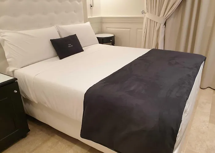 Domus Mea Отель 3*