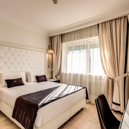 Hotel Domus Mea 3*
