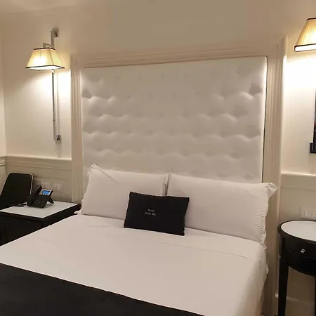 Hotel Domus Mea